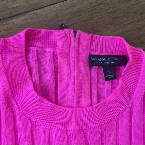 EUC Neon Pink Extra Fine Merino Wool Sweater - Picture 3 of 3
